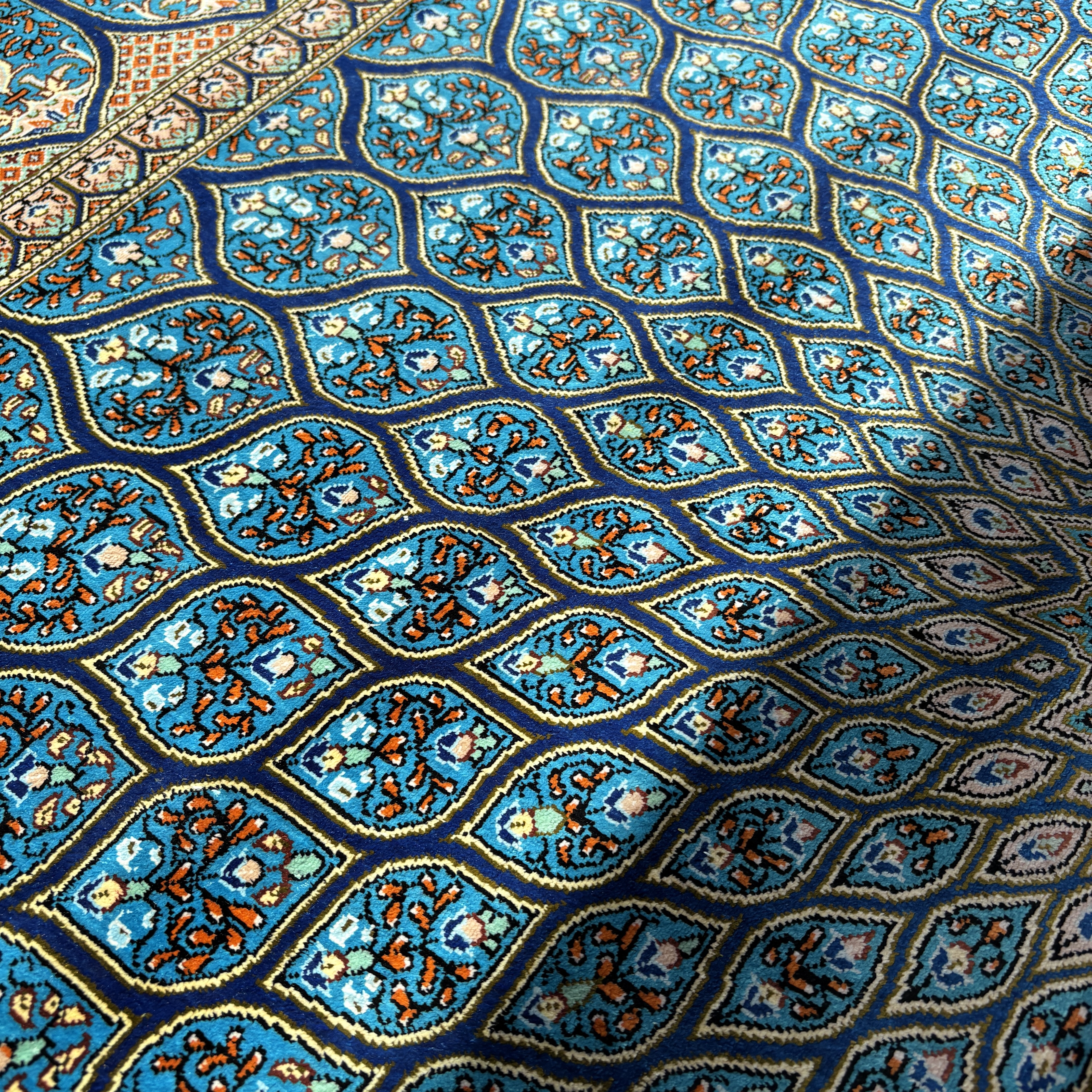 Qom 200×131