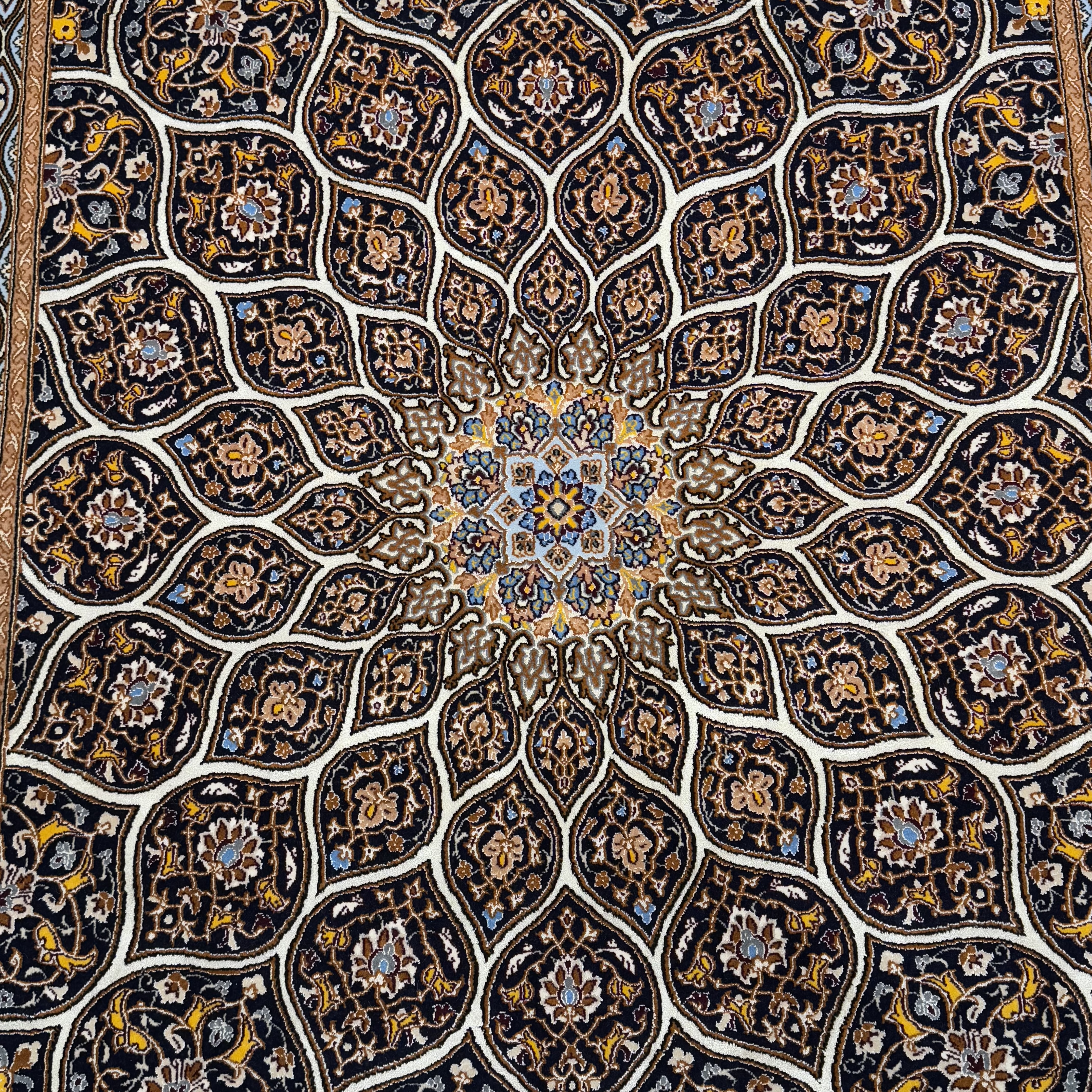 Esfahan　230×152