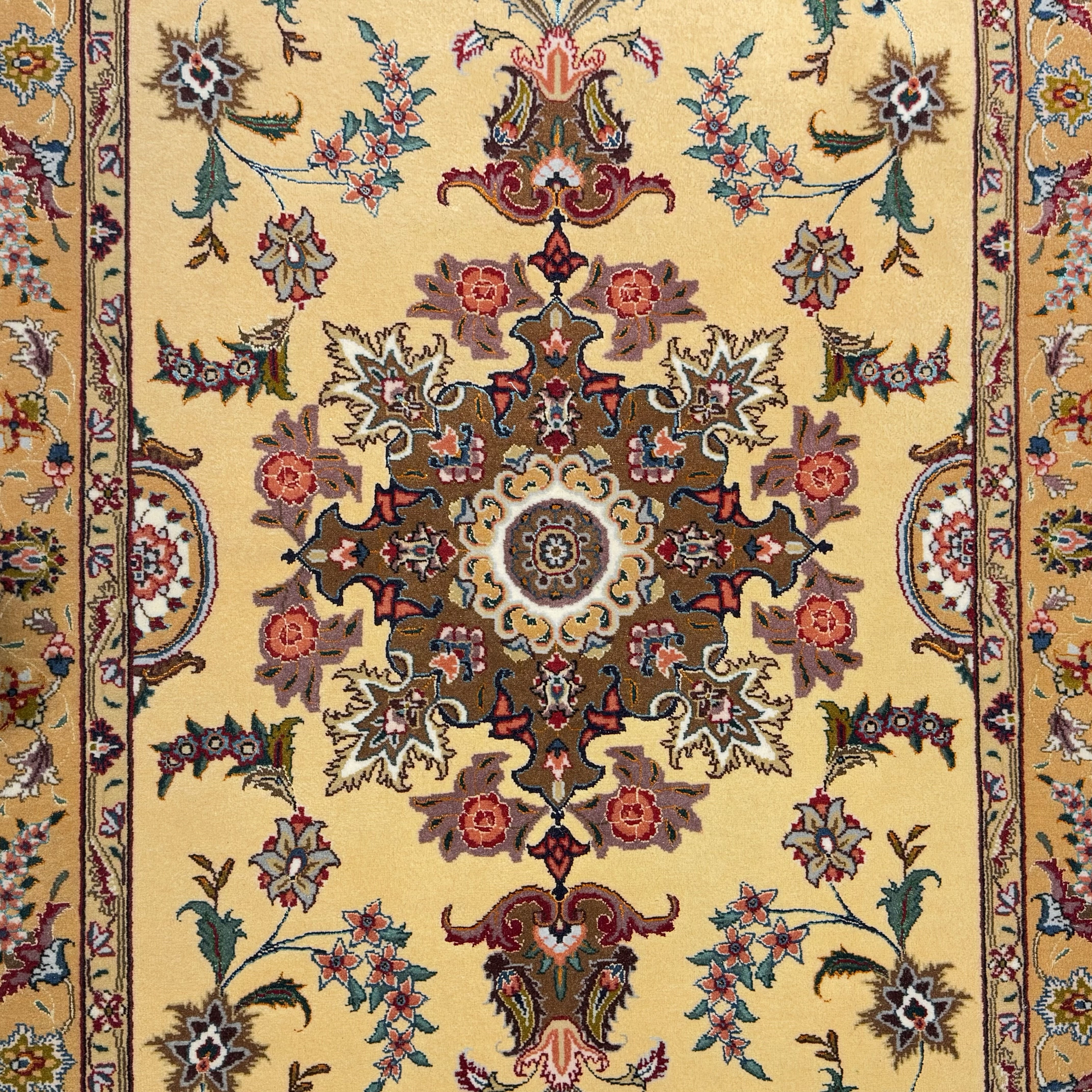 Tabriz　210×82