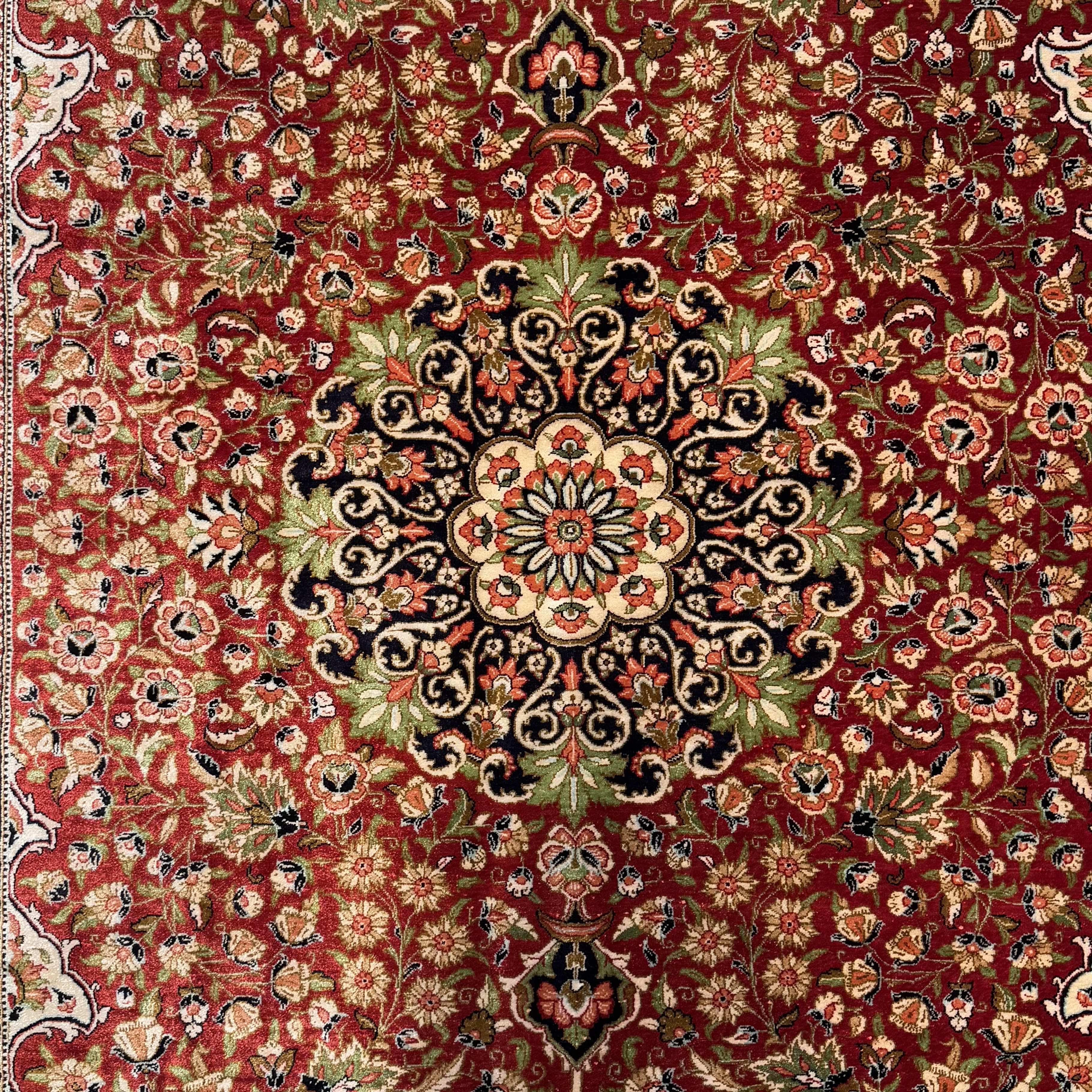 Qom　203×130