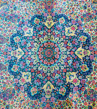 クム産のペルシャ絨毯